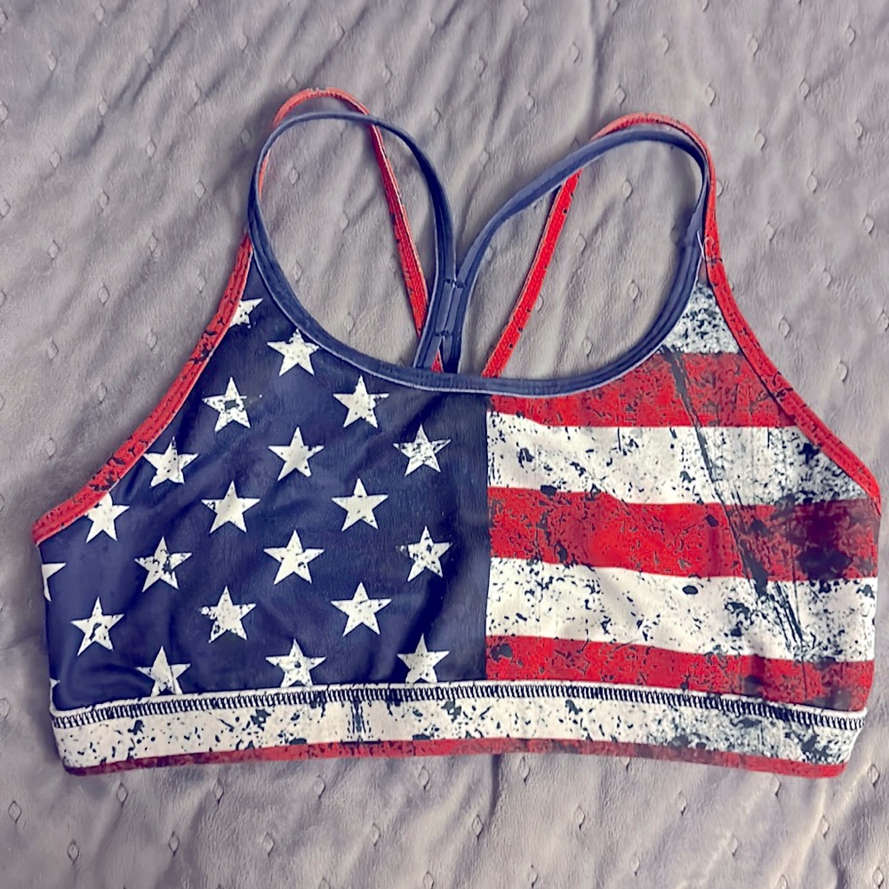 sports bra